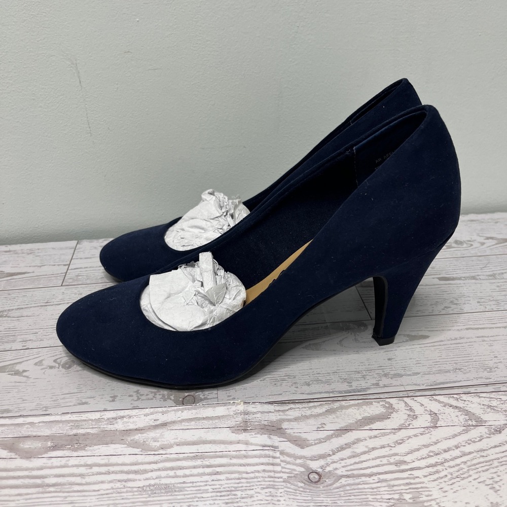 American Rag Felix Navy Blue Faux Suede Round Toe Pumps Heels AR AFELIX 7M - Picture 10 of 11